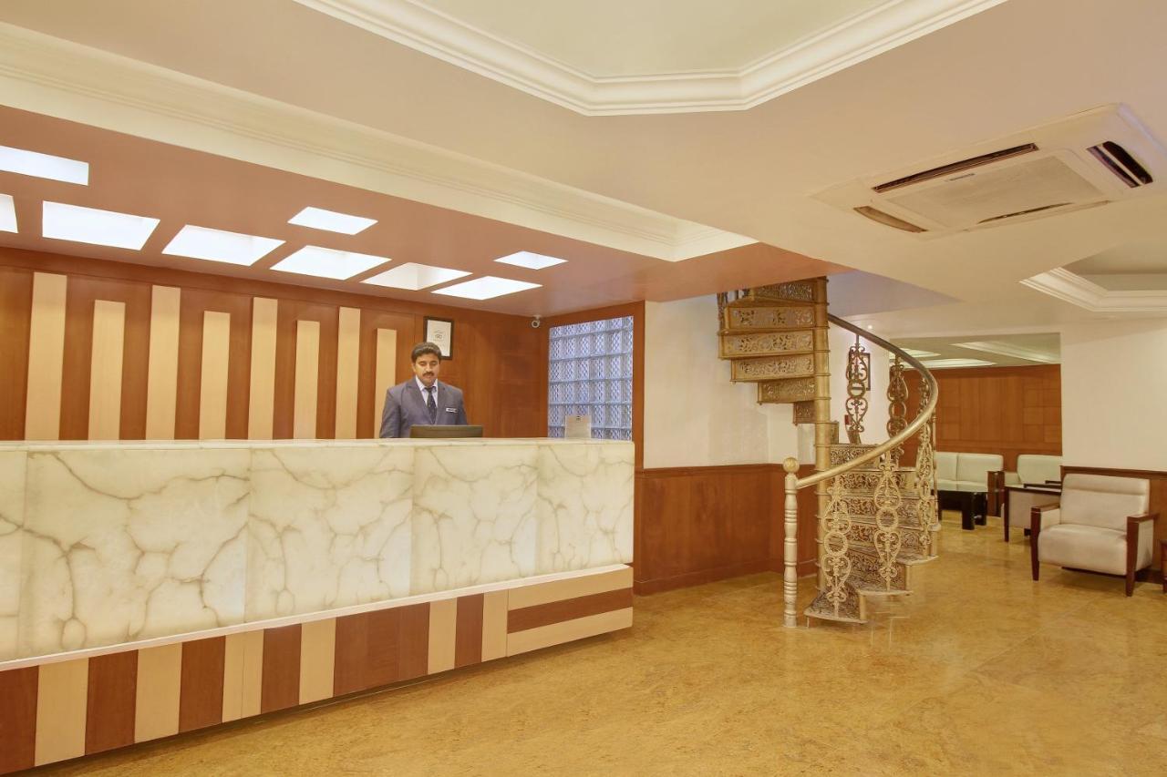 Monarch Brigade Road Otel Bangalore Dış mekan fotoğraf