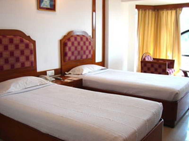 Monarch Brigade Road Otel Bangalore Dış mekan fotoğraf