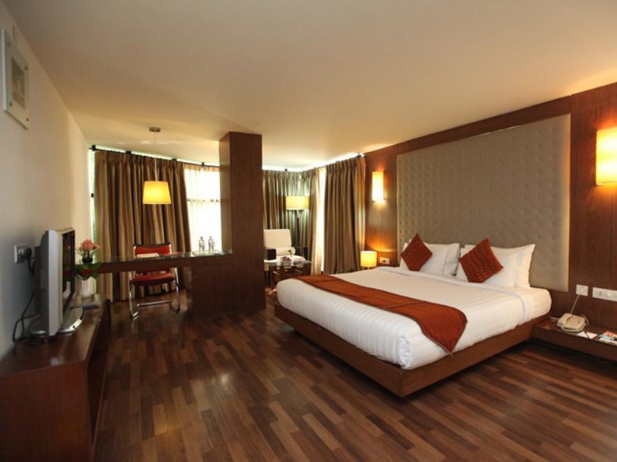 Monarch Brigade Road Otel Bangalore Dış mekan fotoğraf