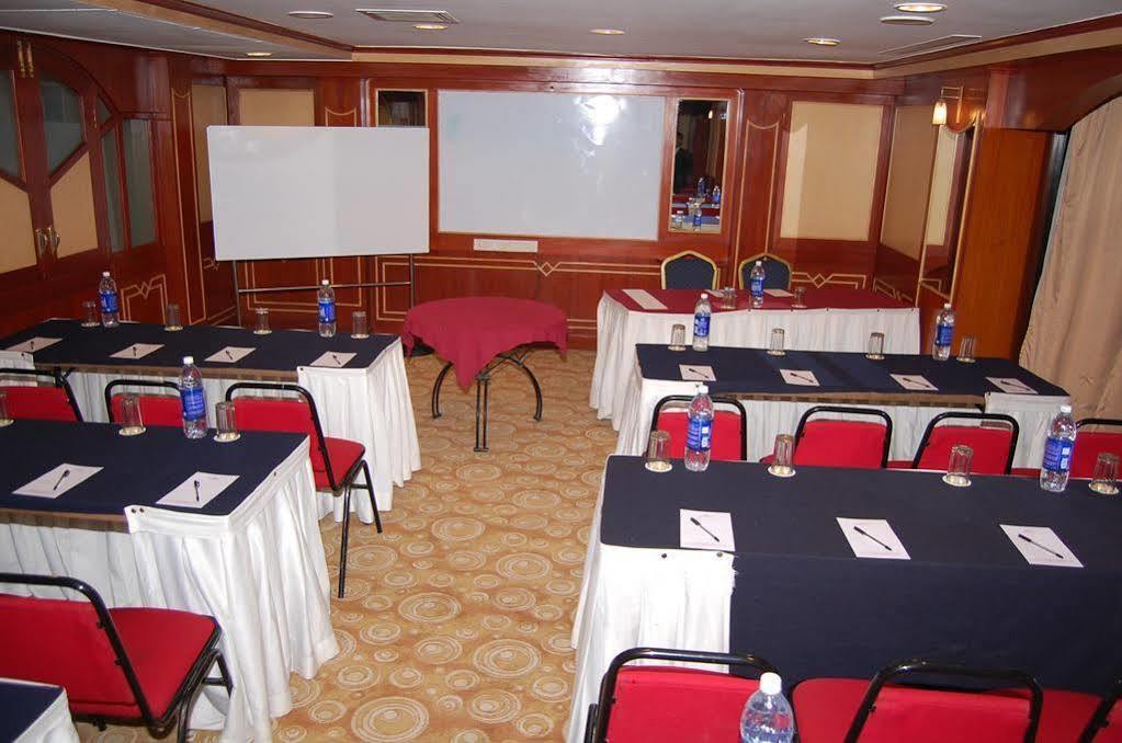 Monarch Brigade Road Otel Bangalore Dış mekan fotoğraf