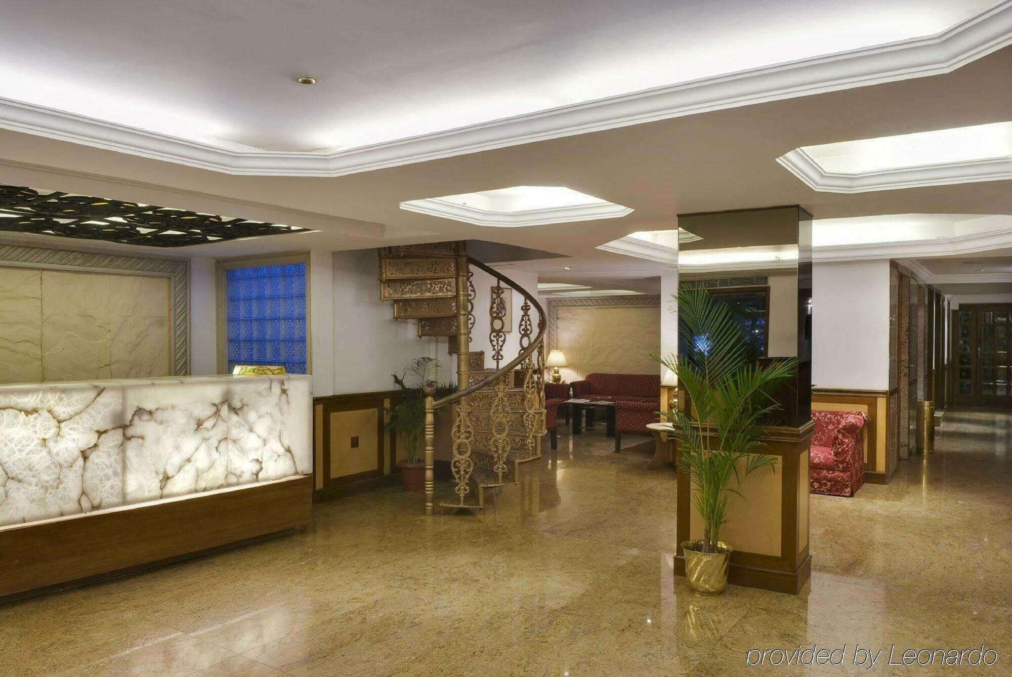 Monarch Brigade Road Otel Bangalore Dış mekan fotoğraf